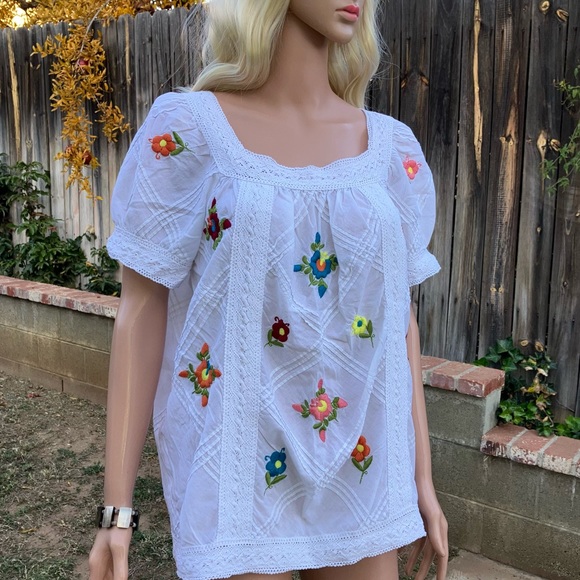 Theme Tops Lace And Linen Floral Top Poshmark